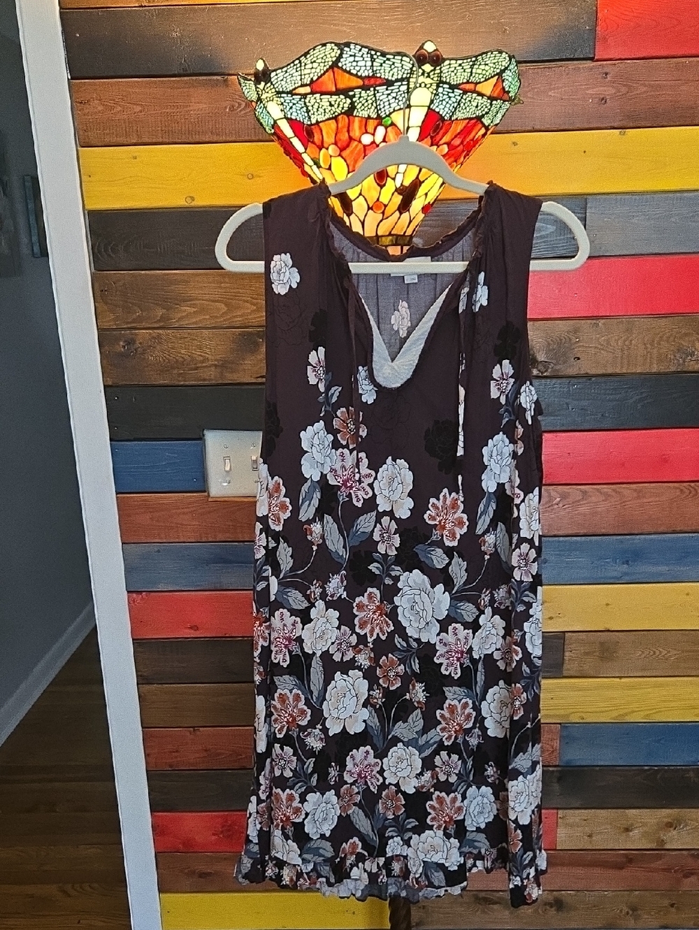 LOFT Floral Sleeveless V-Neck Dress in Purple And White 🤍💜